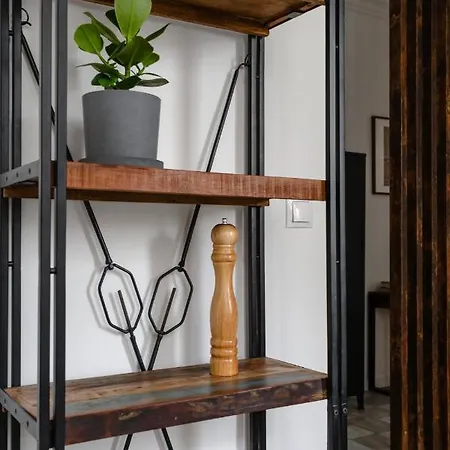 Apartment Oomph Supreme *