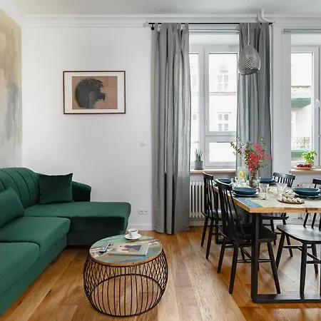 Oomph Supreme Apartment Warschau